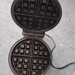 Waffle Maker 