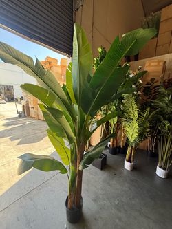 6 feet artificial banana tree