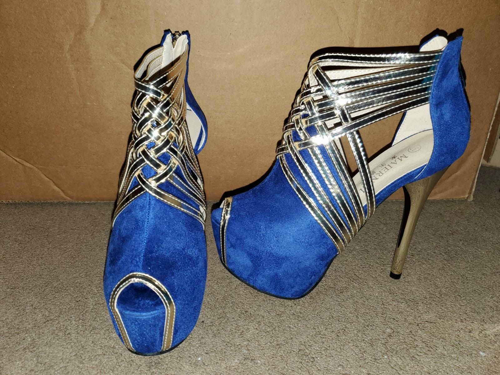 Size 7 Blue & Gold high heel
