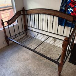 TWIN DAYBED FRAME 