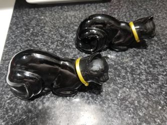 2 vintage Avon black Kitty cat bottles with perfume