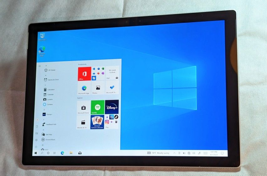 VERY NICE MICROSOFT SURFACE PRO 6 WINDOWS TABLET i5 Processor