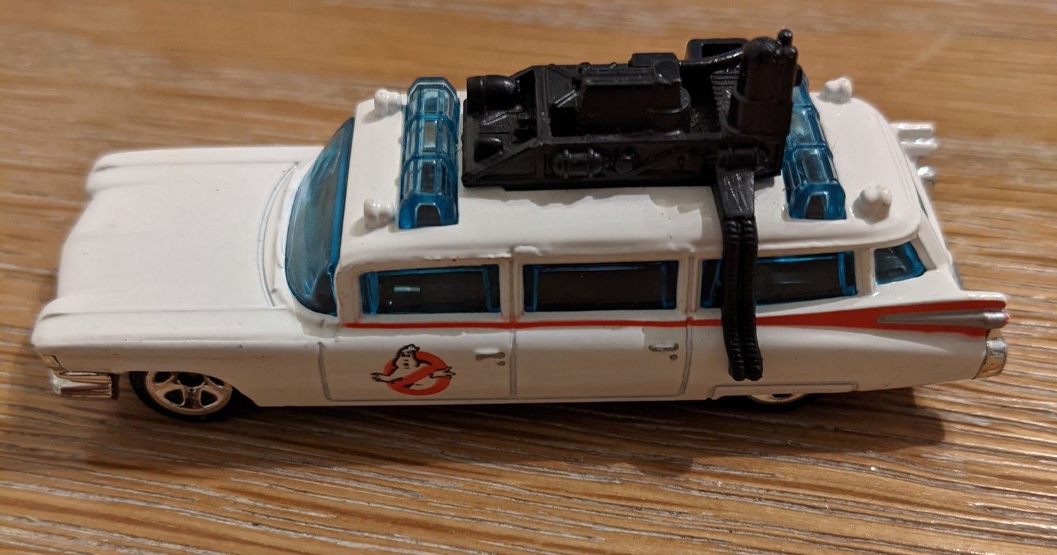 2009 Hot Wheels Ghostbusters 59 Cadillac