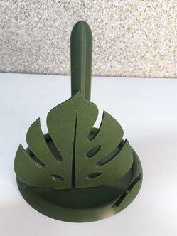 Monstera leaf paper towel holder