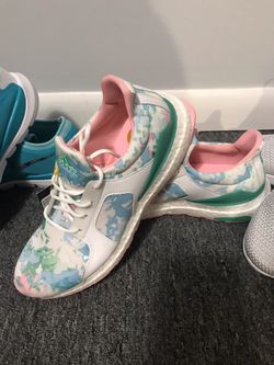 New adidas woman’s shoes size 8