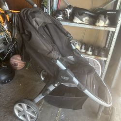 Graco fold up stroller 