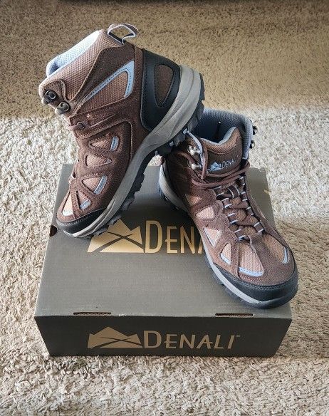 Women Hiking Boots 