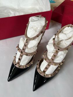 Valentino Rockstud Pump