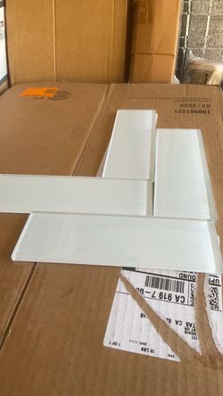 KITCHEN AND BATH TILE