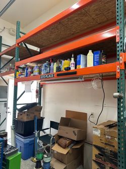INDUSTRIAL SHELVING