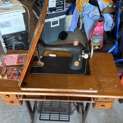 Brown., Model Singer 