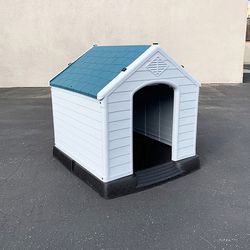 (NEW) $60 Plastic Dog House Medium size Pet Indoor Outdoor All Weather Shelter Cage Kennel 30x30x32” 