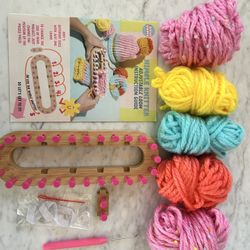 Wood Loom And Supplies *new*