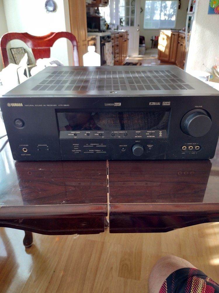 Yamaha Receiver HTR-5840 350W 6.1 Surround