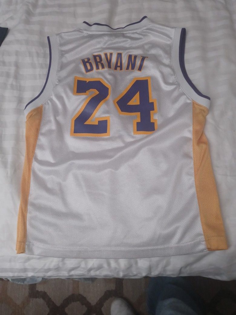 Kobe Bryant Lakers Jersey. Size:M