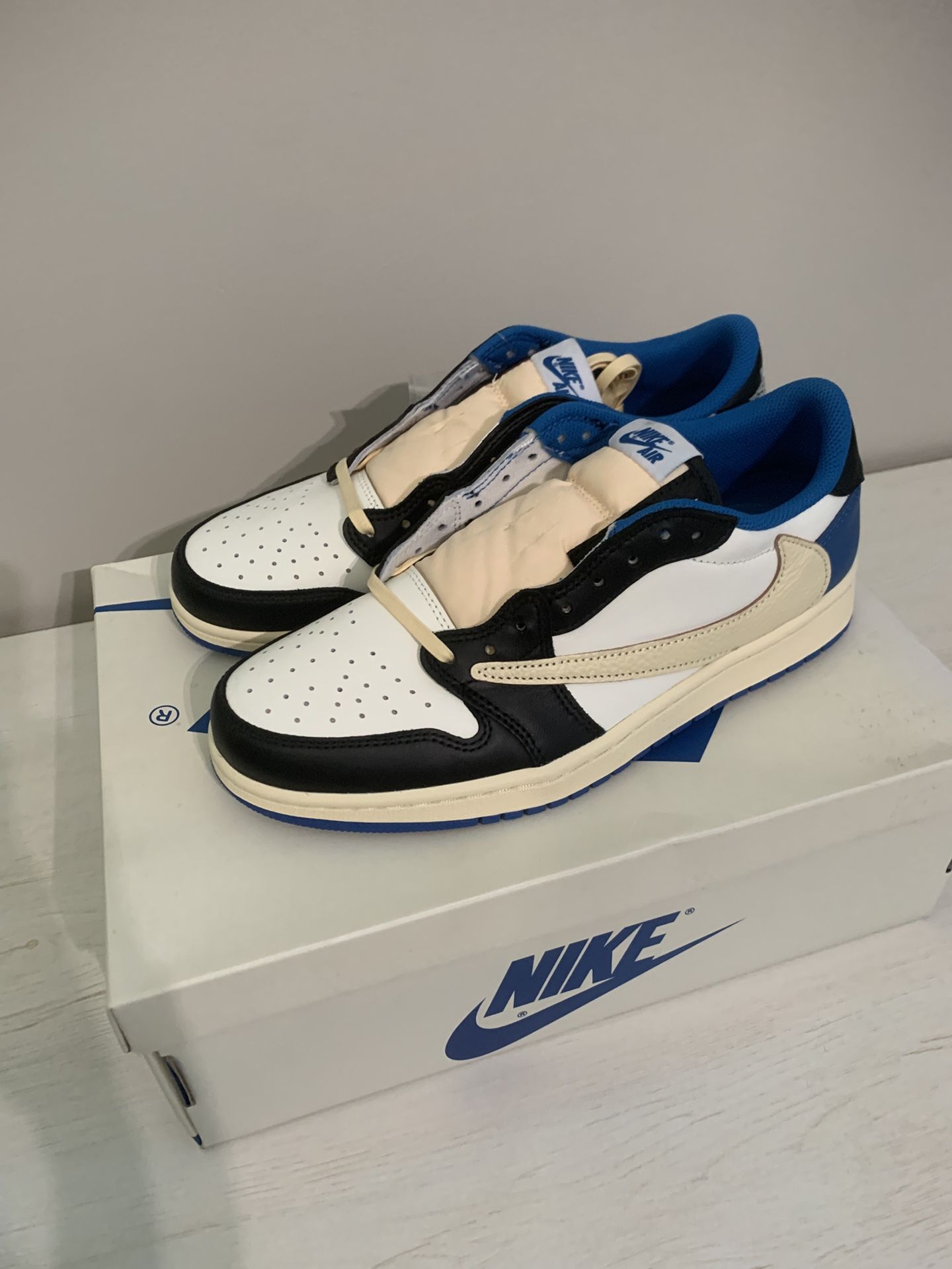TRAVIS SCOTT Jordan 1 FRAGMENT Size 9