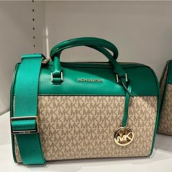 Michael Kors Travel
Palmetto Green
MD Duffle