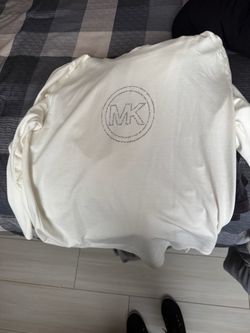 MK women’s top