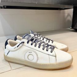 Oliver Cabell Low 1 Yin Yang