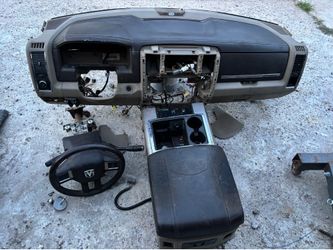 Ram Laramie Dash Console and steering wheel
