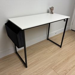 40” x 19” x 28” - White Wooden & Black Metal Legs Student/Work/Office Desk