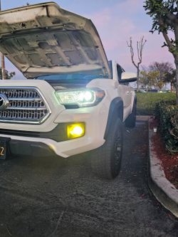 HiD an LED headlights
