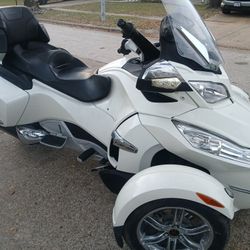 2012 Can AM SPYDER RT 1000cc....