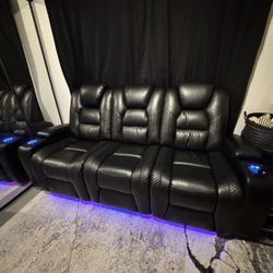 Black Leather Dual Power Zero Gravity Recline Sofa