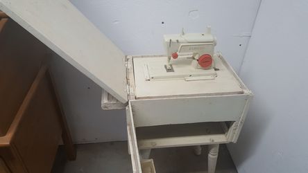 Children's sewing machine over 45 years old