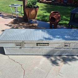 HUSKY TOOL BOX