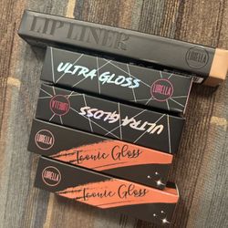 Gloss And Lip Liner 