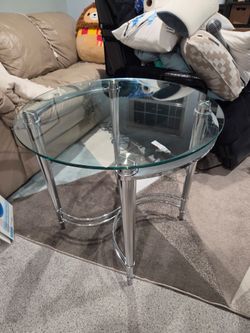 Glass round table