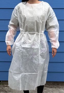 50 disposable isolation gowns