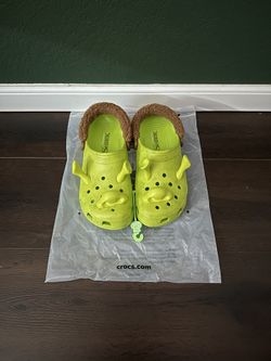 Shrek Classic Clog Crocs x Dreamworks, Men's Fashion, Footwear