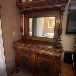 Carved Mahogany Wood Mirrored Cabinet Vintage - Free Delivery In great condition.  Missing one handle but is very easy to change or replace.
