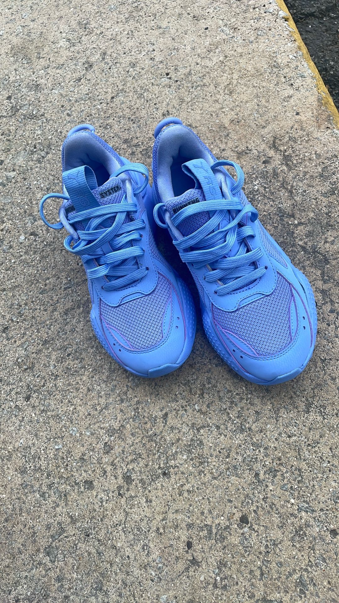 Puma Sneakers