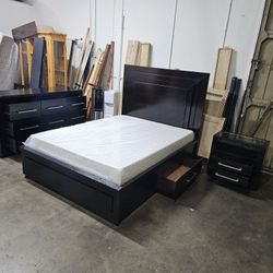 Queen Bedroom Set
