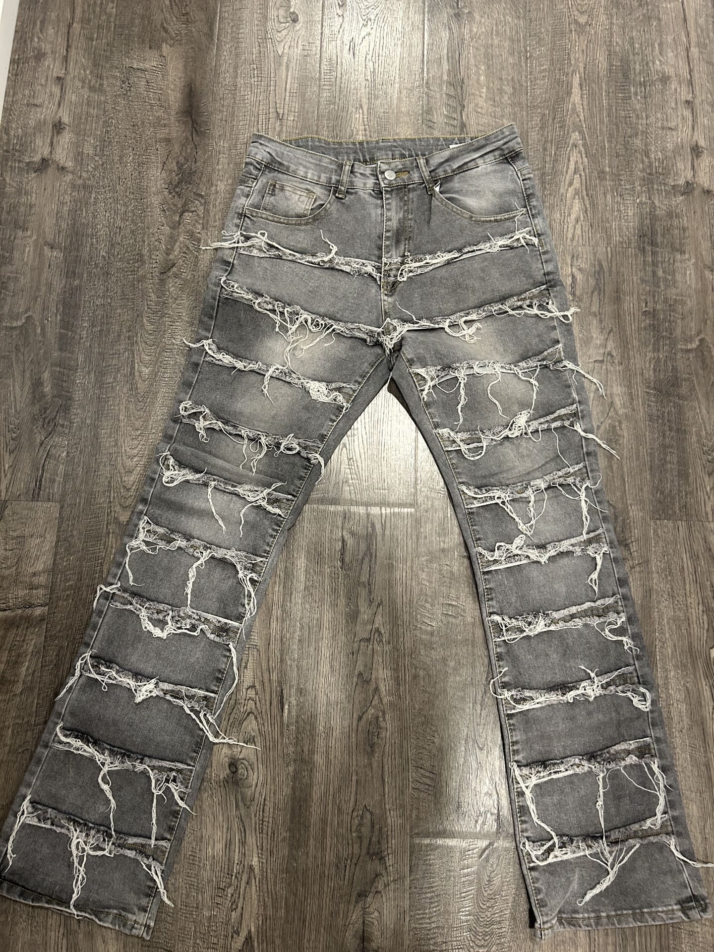 Ripped Flared Jeans (32)