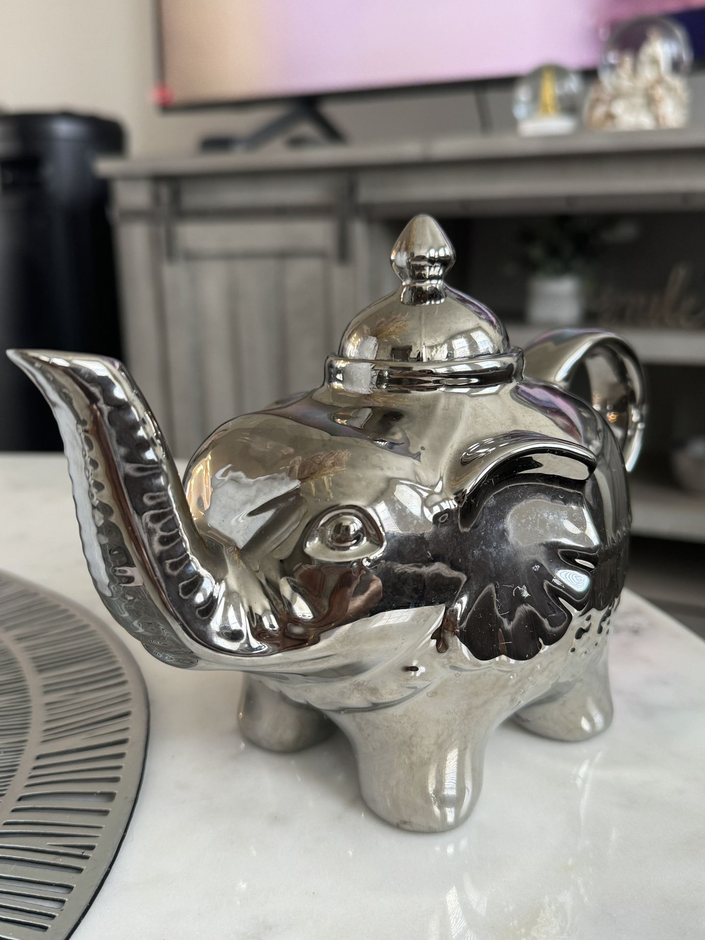 Rare Cordon Bleu Elephant Tea Pot  Ceramic (Silver Color)