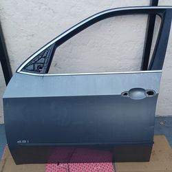 2011 BMW X5 driver side doors  (grey)
