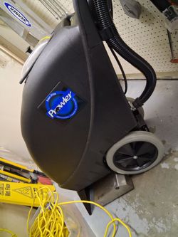 Powr-Flite Prowler Commercial Carpet Extractor