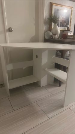 White corner desk