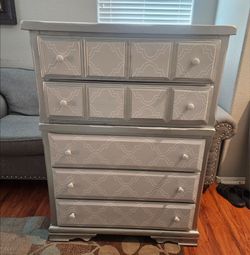 5 DRESSER DRAWER SILVER AND WHITE