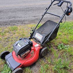 Self Propelled Snapper Lawn Mower With Bag