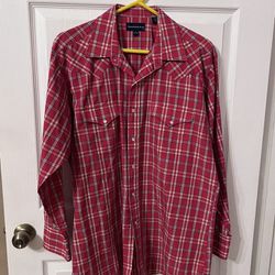 Men's long sleeve red plaid snap collar shirt, size large