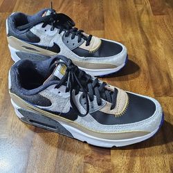 Nike Shoes - Air Max 90