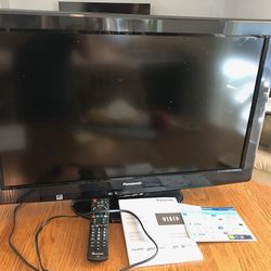 Panasonic 31" flat screen LCD HDTV AND compatible DVR - $40 (Phoenix (Awatukee))