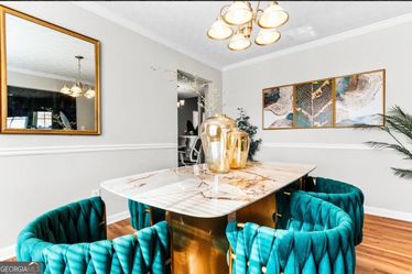 Dining Table with 5 chairs