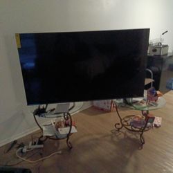 Brand New 65inch Roku Tv 185 Or Best Offer 