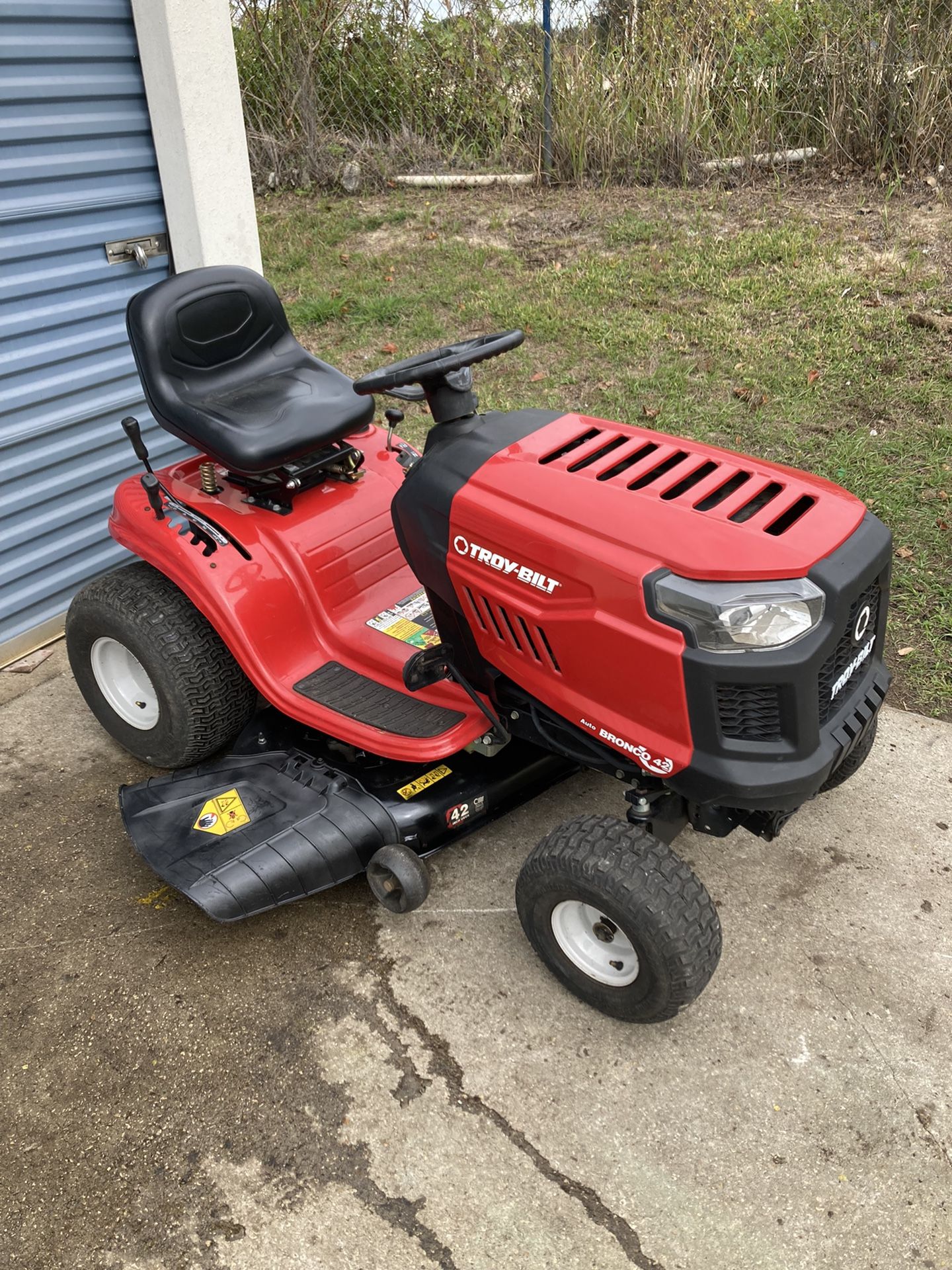 2019 Garage Kept Troybilt Bronco Tractor 42 Inch Riding Lawn Mower